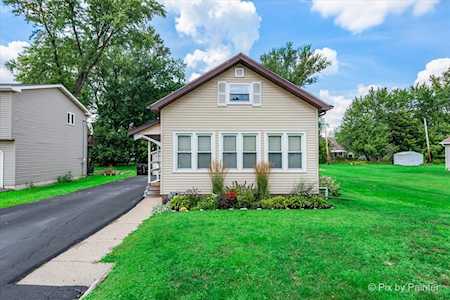 144 N Greenfield Ave Crystal Lake, IL 60014