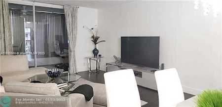 301 NE 14th Ave #202 Hallandale Beach, FL 33009