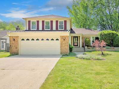 2249 Appleby Dr Wheaton, IL 60189