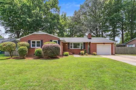 117 Crittenden Ln Newport News, VA 23606