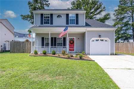 1248 Mondrian Loop Virginia Beach, VA 23453