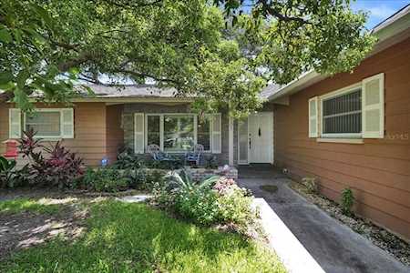 2101 Mangrum Dr Dunedin, FL 34698