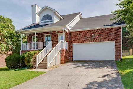 210 Waterview Dr Hendersonville, TN 37075