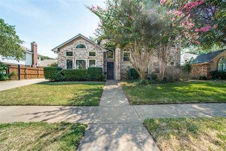 3321 Hazlewood Court Bedford, TX 76021