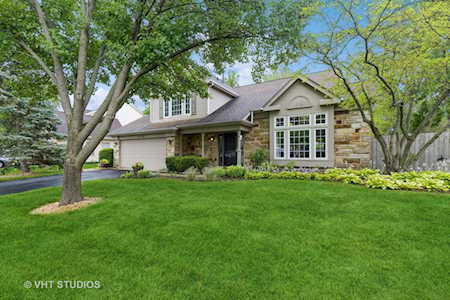 1758 Ashford Ln Crystal Lake, IL 60014