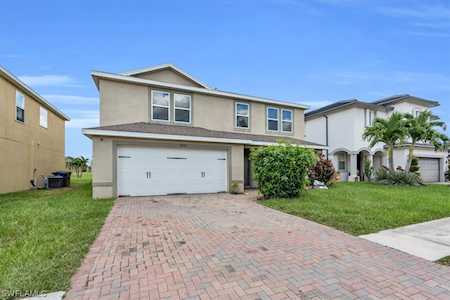 10365 Canal Brook Ln Lehigh Acres, FL 33936