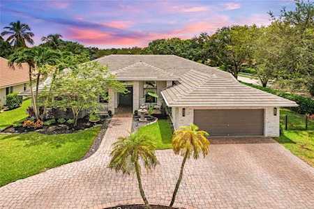 4911 NW 96th Dr Coral Springs, FL 33076