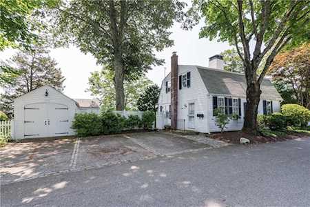 5 Washington St North Kingstown, RI 02852