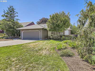 8299 SW 159th PL Beaverton, OR 97007