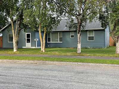 1424 Birchwood St Anchorage, AK 99508
