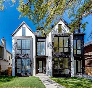 421 A 10 St NE Calgary, AB T2E 4M2