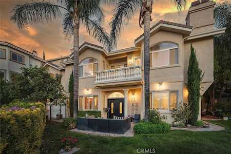 24865 Bella Vista Dr Newhall, CA 91321
