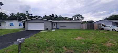 2136 NE 1st St Boynton Beach, FL 33435
