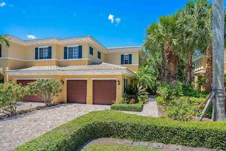 211 Maison Court Palm Beach Gardens, FL 33410