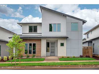 16422 SE Silver Creek Falls DR Happy Valley, OR 97086