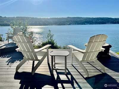 4999 Erlands Point Rd NW Bremerton, WA 98312