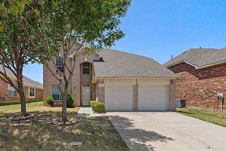 312 Brasher Lane Euless, TX 76040