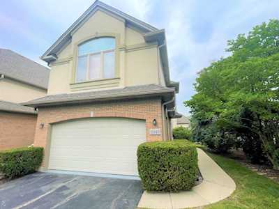 1049 W Sutton Ct Palatine, IL 60067