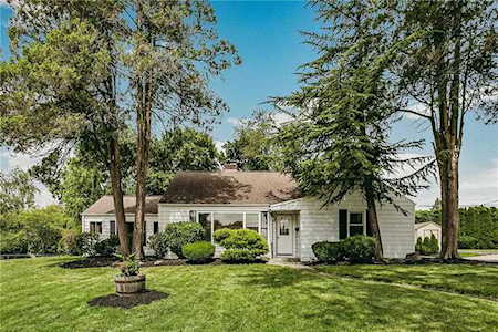 3127 Hillcrest Ave Allentown, PA 18103