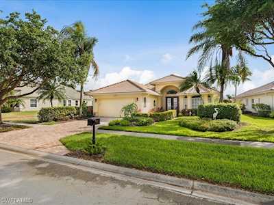 6932 Mauna Loa Ln Naples, FL 34113