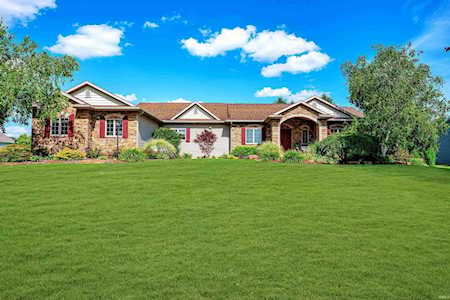 1370 S Sandal Court Warsaw, IN 46580