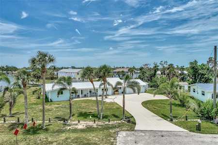 1055 E 2nd St Englewood, FL 34223