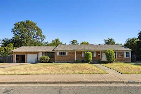 901 E Mitchell Street Arlington, TX 76010
