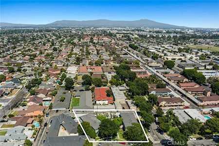 920 926 S Roberts Anaheim, CA 92802
