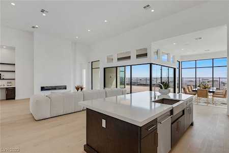 10801 White Clay Dr Las Vegas, NV 89135