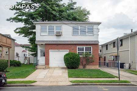 233 Martin Ave Staten Island, NY 10314