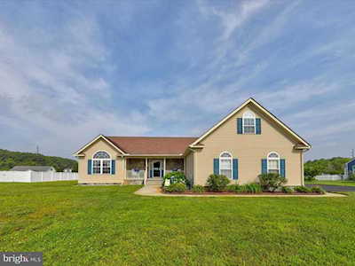 23322 Greenbank Dr Harbeson, DE 19951