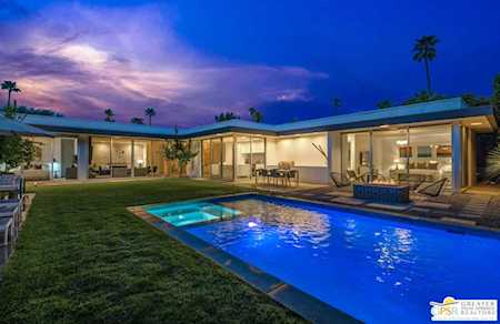 123 W Camino Carmelita Palm Springs, CA 92264