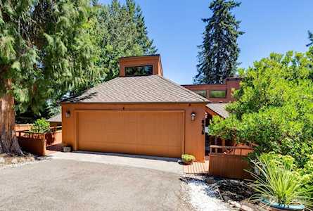 8415 NE 110th Place NE Kirkland, WA 98034