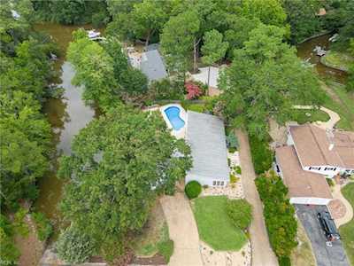 2824 Queen Anne Rd Virginia Beach, VA 23452