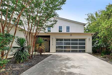 2304 Thornton RD #B Austin, TX 78704