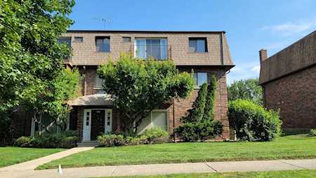 1220 Whispering Hills Ct #2A Naperville, IL 60540