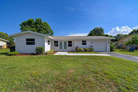 4586 Ellwood Drive Delray Beach, FL 33445