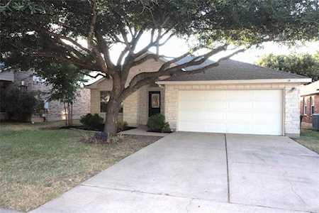 1213 Tamarac TRL Leander, TX 78641