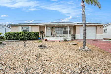5130 Manor Dr New Port Richey, FL 34652