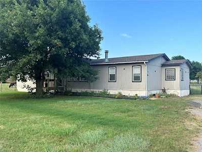 1055 S Mustang Rd Blanchard, OK 73010