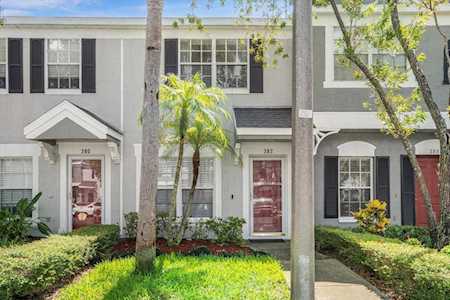 382 Countryside Key Blvd Oldsmar, FL 34677
