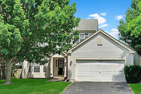 792 Suncrest Dr Aurora, IL 60506