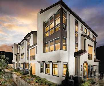 5015 Belmont Lane Cypress, CA 90720