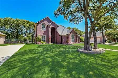 3412 Texas Trail Hurst, TX 76054