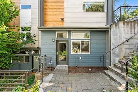 2601 22nd Ave W #E Seattle, WA 98199