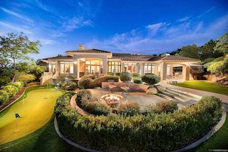 2433 Cross Creek Lane Escondido, CA 92025