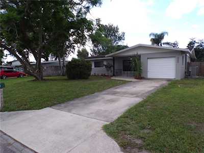 8484 Jacaranda Ave Seminole, FL 33777