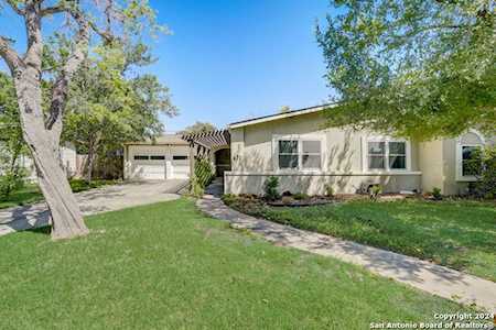631 E Nottingham Dr San Antonio, TX 78209