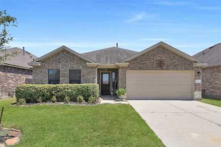 10107 Red Tamarack Ln Tomball, TX 77375