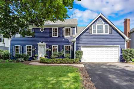714 Alexandria Dr Naperville, IL 60565